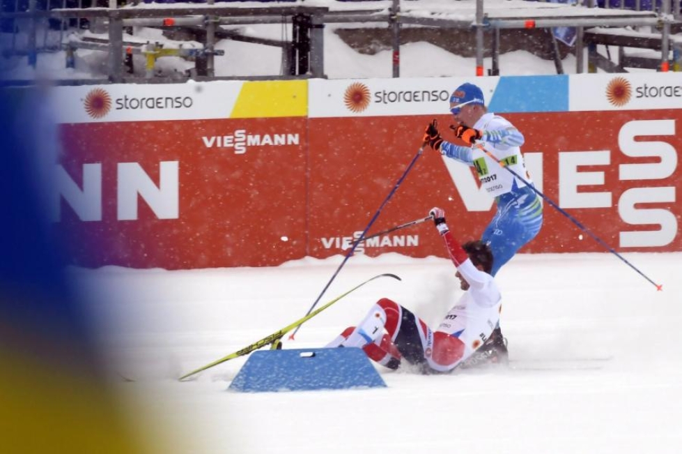 Tämä eilisissä kisoissa nähty tilanne tulee puhuttamaan vielä kauan. Parisprintin ratkaisuvaiheessa Norjan Emil Iversen vaihtoi latua suoraan Iivo Niskasen eteen. Molemmat kaatuivat. 
