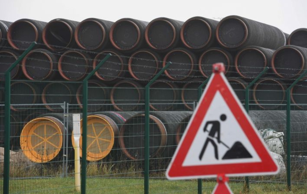 Nord Stream -kaasuputken osia satamassa Pohjois-Saksassa. LEHTIKUVA/AFP