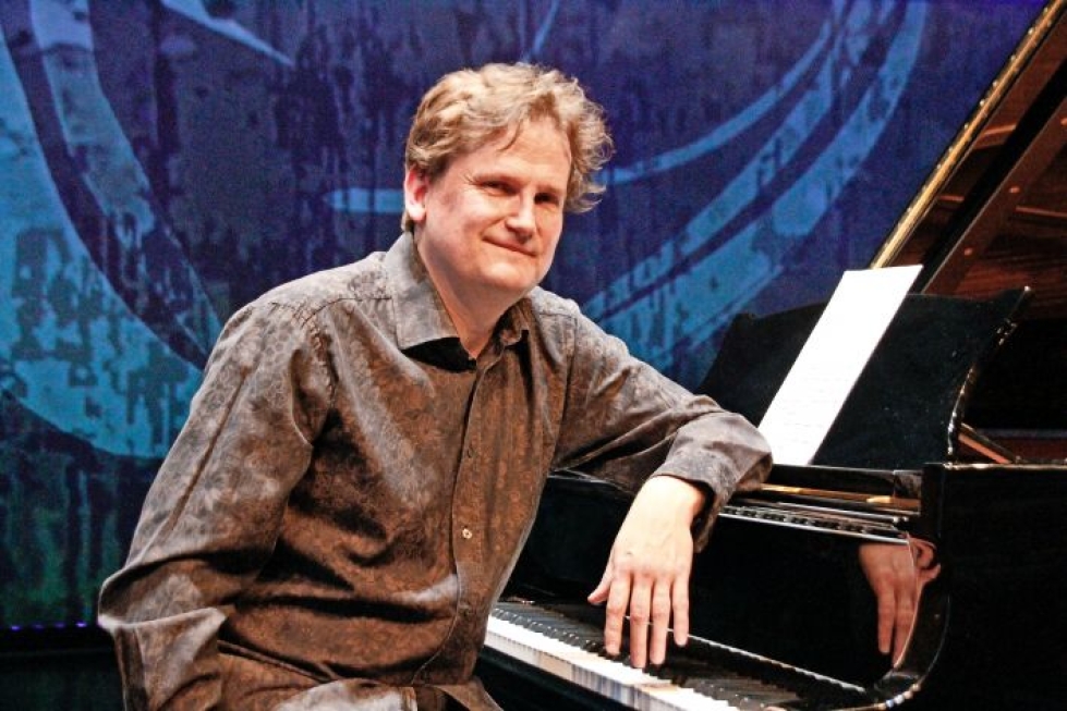 Olli Mustonen esitti alkuvuodesta Beethovenin sonaatteja Hannikaisen salissa.