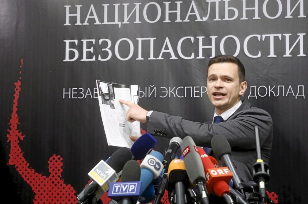 Liberaalin Parnas-puolueen johtajistoon kuuluva Ilja Jashin esitteli Tsetshenian johtajan Ramzan Kadyrovin rikoskia koskevaa raporttia viime vuonna Moskovassa.