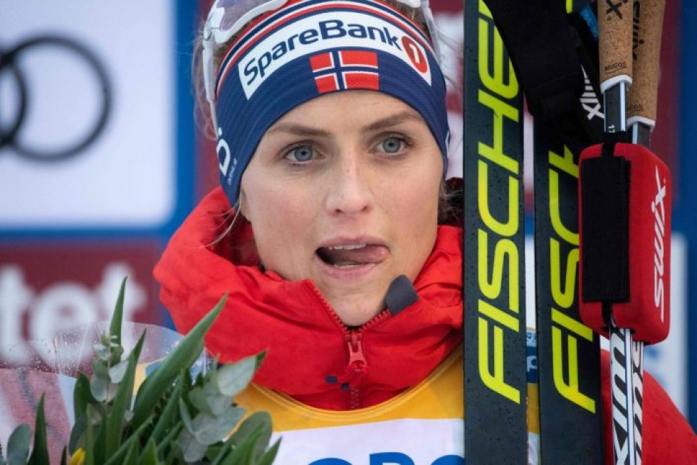 Therese Johaug voitti viimeisimmän Norjan mestaruutensa yli minuutin kaulalla. Kuva on keväältä 2020. LEHTIKUVA/AFP