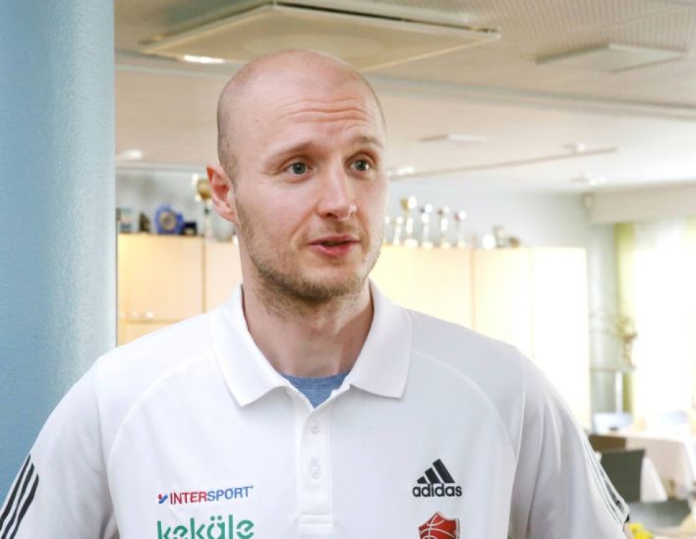 Katajan päävalmentaja Juha Sten on saanut nyt joukkueen kasaan ensi kaudelle.