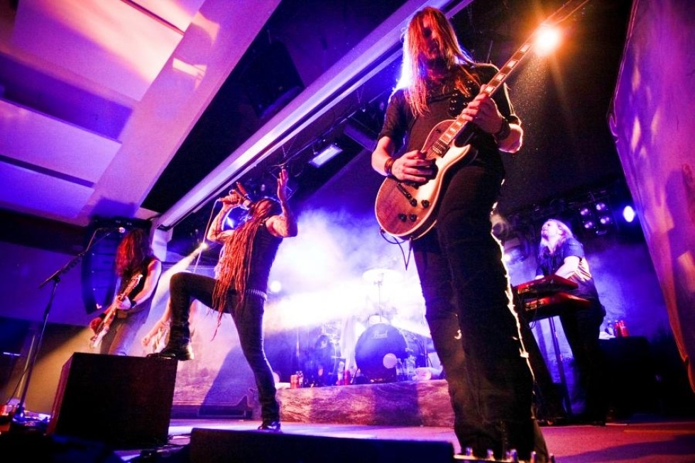 Metalliyhtye Amorphis nähdään kesällä muun muassa Vaskiareenalla Lieksassa.