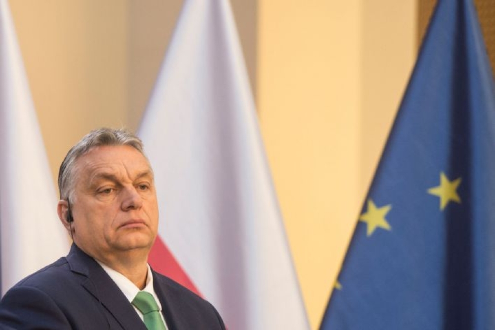 Pääministeri Viktor Orbanin johtaman Unkarin säätämät takarajattomat poikkeustoimet koronaviruskriisin hallitsemiseksi ovat herättäneet huolta Euroopan unionissa. LEHTIKUVA/AFP.