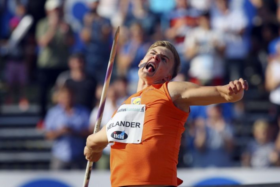 Oliver Helander kohensi viime kesänä ennätystään lähes kahdeksan metriä, kun hän heitti heinäkuussa ennätykseksensä 88,02. LEHTIKUVA / Tommi Anttonen