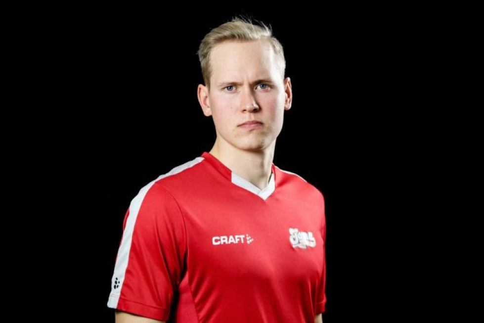 Markus Tuikka palaa pelikentille välivuoden jälkeen JoMan paidassa.