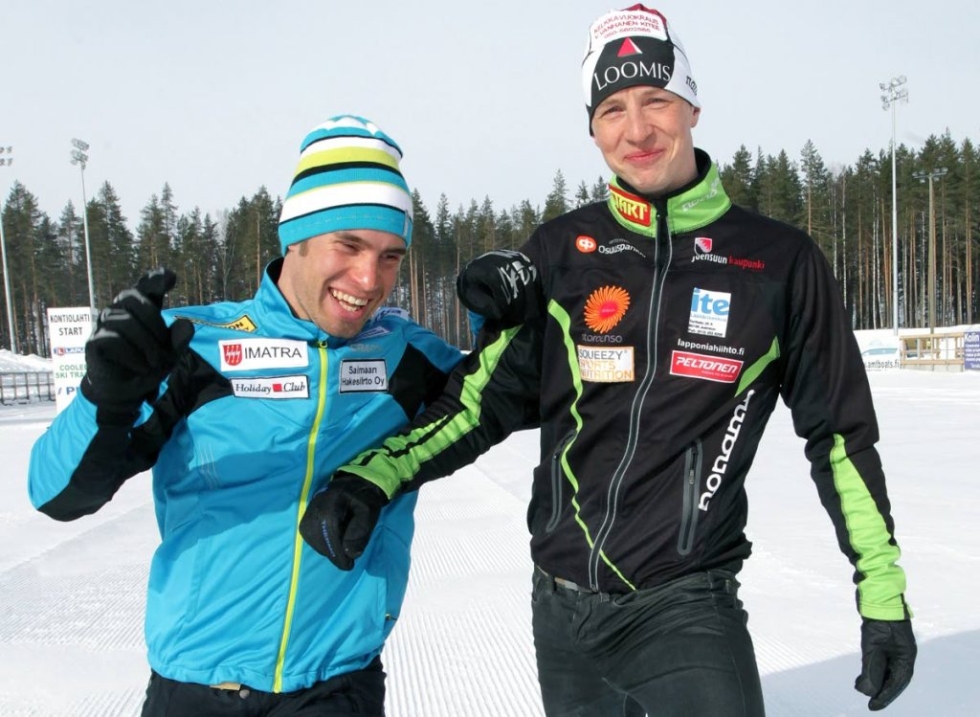 Joensuulaiset maajoukkuehiihtäjät Lari Lehtonen (vas.) ja Kari Varis ottavat reilun kolmen viikon kuluttua toisistaan mittaa Kontiolahden SM-hiihdoissa.