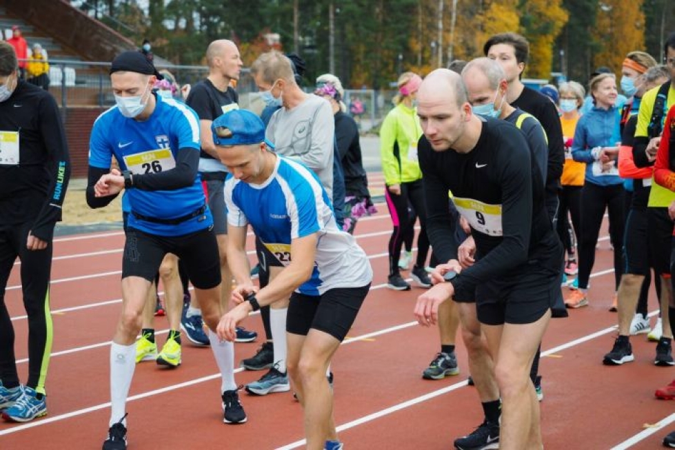 Joensuu Run järjestettiin viime vuonna lokakuussa. Kari Heikura (oik.) oli nopein maratonilla.